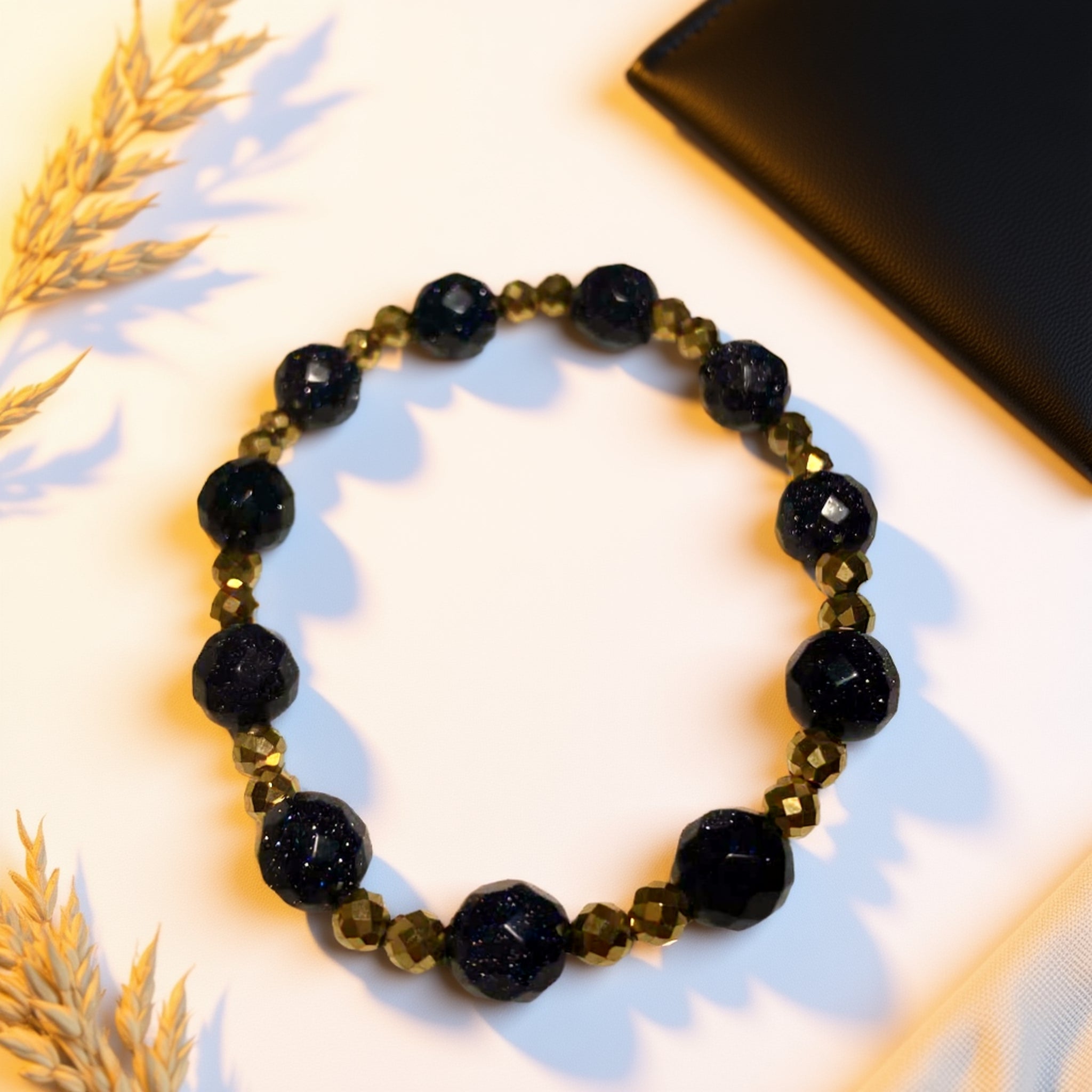 Granatowa bransoletka z nocą kairu